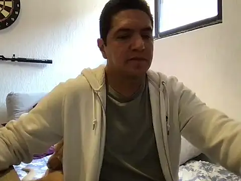 Snapshot of yayo_33 chatting on 04-13-26, 08:57 yayo 33 online show from 04-13-26, 08:57