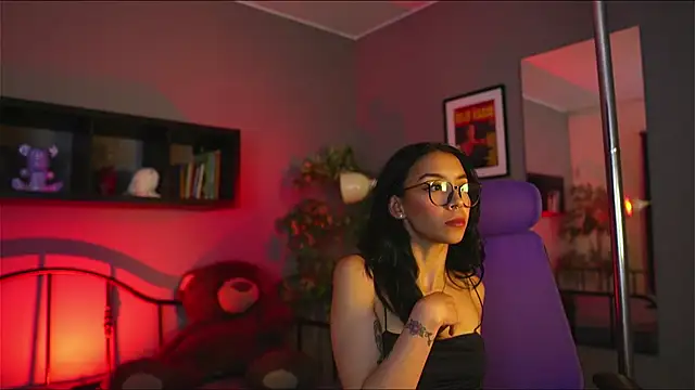 Snapshot of aura_Soul_ chatting on 11-07-25, 04:39 aura Soul online show from 11-07-25, 04:39