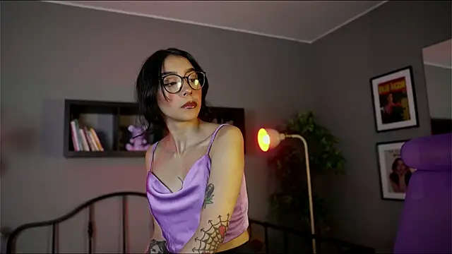 Snapshot of aura_Soul_ chatting on 11-11-25, 03:45 aura Soul online show from 11-11-25, 03:45