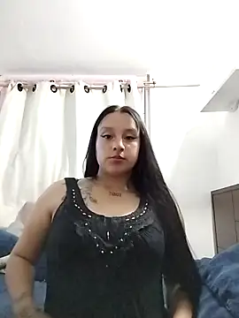 Snapshot of Thamara- chatting on 11-06-25, 10:47 Thamara- online show from 11-06-25, 10:47