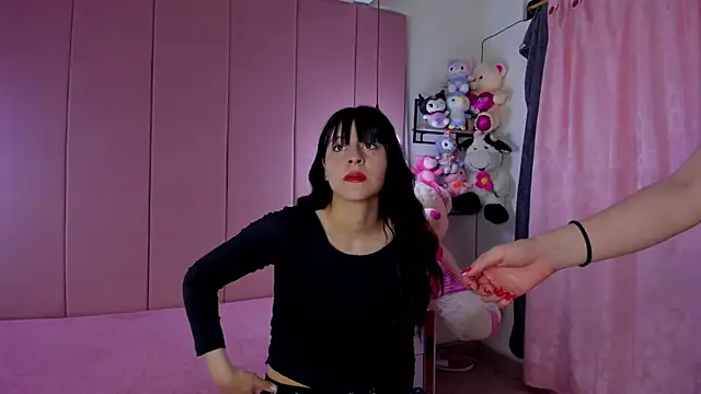 Snapshot of yinyang_luar chatting on 11-08-25, 06:33 yinyang luar online show from 11-08-25, 06:33