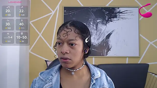 Agatha Amaya online show from 11-07-25, 01:04