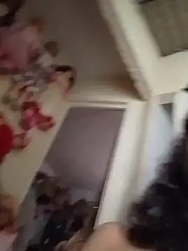 Snapshot of kiaralenon chatting on 11-06-25, 02:43 kiaralenon online show from 11-06-25, 02:43