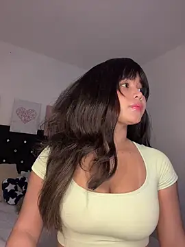 Snapshot of LoliitaBennett chatting on 05-10-26, 01:53 LoliitaBennett online show from 05-10-26, 01:53