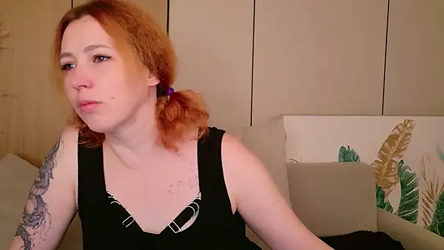 Snapshot of Evie_Berret chatting on 07-14-26, 09:10 Evie Berret online show from 07-14-26, 09:10