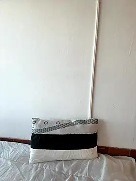 NiaLong21  online show from 11-26-25, 10:37