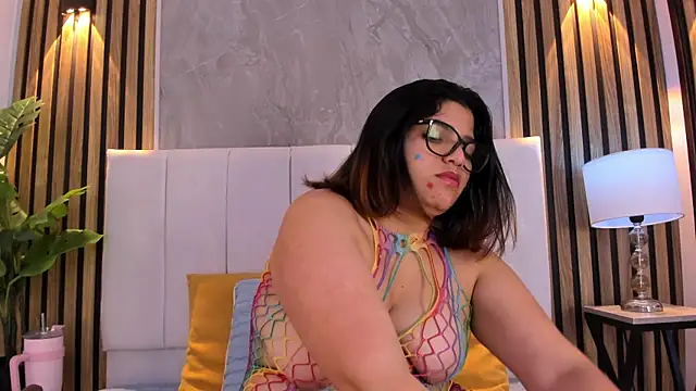 Snapshot of Carlotta_de_velour chatting on 05-26-26, 03:04 Carlotta de velour online show from 05-26-26, 03:04