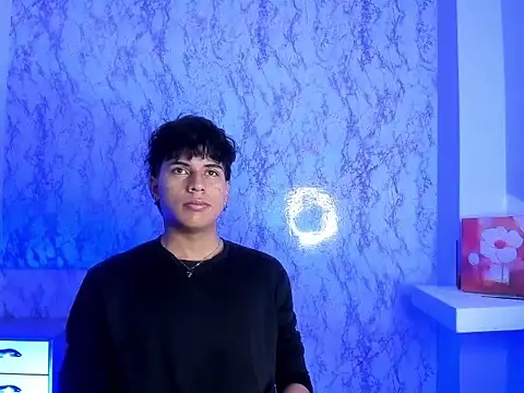 Valentino Lane online show from 02-04-26, 05:46