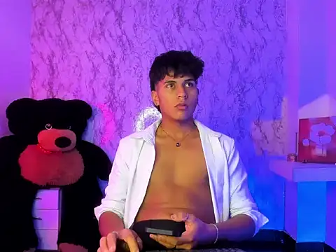 Valentino Lane online show from 02-09-26, 06:00