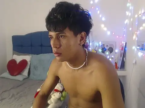 Valentino Lane online show from 12-03-25, 01:21