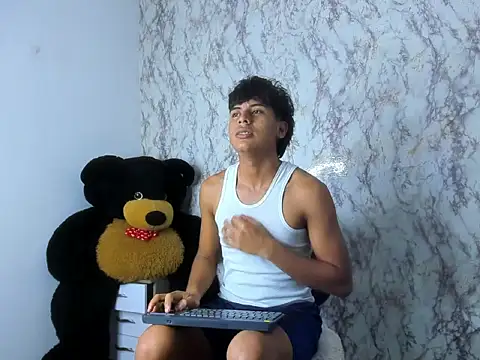 Valentino Lane online show from 02-08-26, 06:00