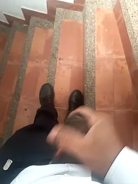 Loquillopajero online show from 03-29-26, 06:53