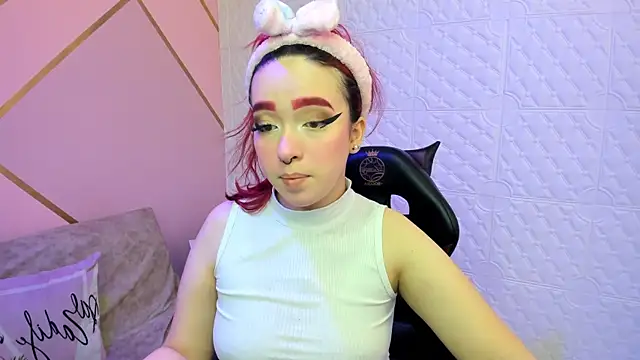 Dakkotta   online show from 11-28-25, 03:50