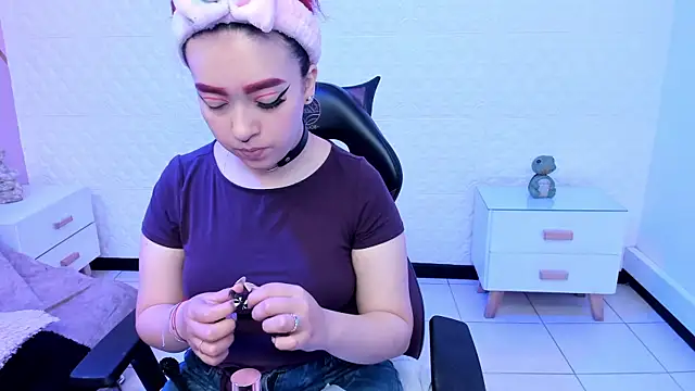 Dakkotta   online show from 11-12-25, 02:21