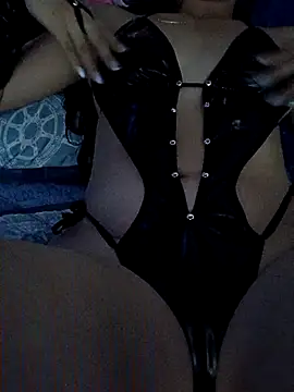 Snapshot of Lunaescarlataa chatting on 11-16-25, 10:24 Lunaescarlataa online show from 11-16-25, 10:24
