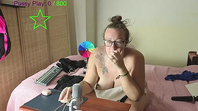 Snapshot of JadeStarUK chatting on 04-24-26, 10:45 JadeStarUK online show from 04-24-26, 10:45