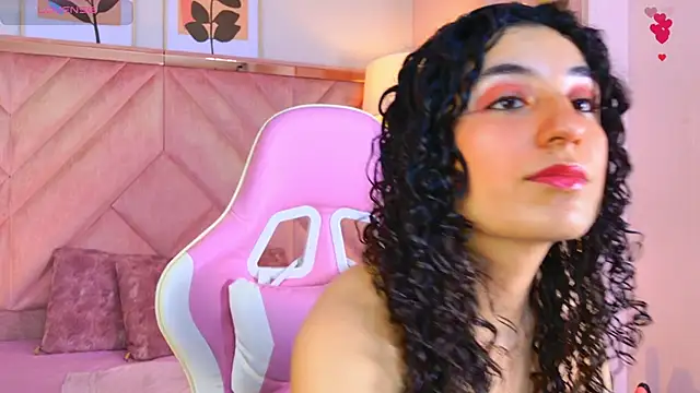 Snapshot of DemiJones_ chatting on 04-23-26, 03:57 DemiJones online show from 04-23-26, 03:57