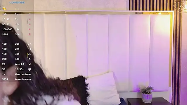 DemiJones  online show from 11-12-25, 03:54