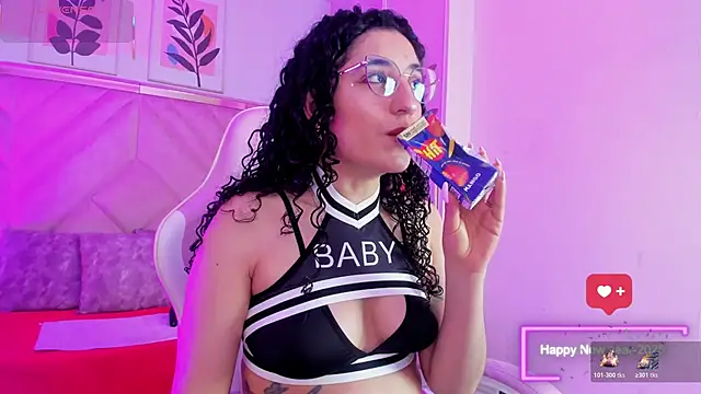 DemiJones  online show from 12-19-25, 04:27