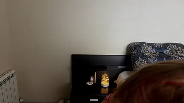 Fantasy Moonlightt online show from 11-18-25, 07:39