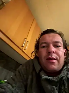 miguel910921 online show from 01-11-26, 04:25