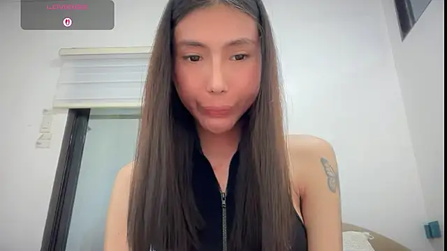 Snapshot of bajejek01 chatting on 06-10-26, 01:23 bajejek01 online show from 06-10-26, 01:23