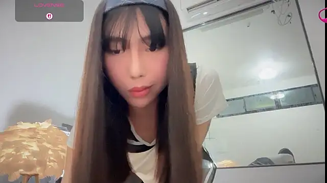 Snapshot of bajejek01 chatting on 06-21-26, 12:22 bajejek01 online show from 06-21-26, 12:22