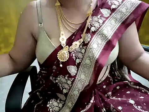 Snapshot of Tamil_VirginAss2 chatting on 12-02-25, 03:03 Tamil VirginAss2 online show from 12-02-25, 03:03