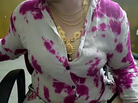 Snapshot of Tamil_VirginAss2 chatting on 02-07-26, 08:28 Tamil VirginAss2 online show from 02-07-26, 08:28