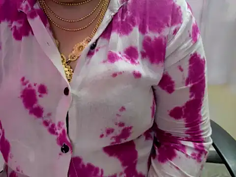 Snapshot of Tamil_VirginAss2 chatting on 02-16-26, 04:44 Tamil VirginAss2 online show from 02-16-26, 04:44