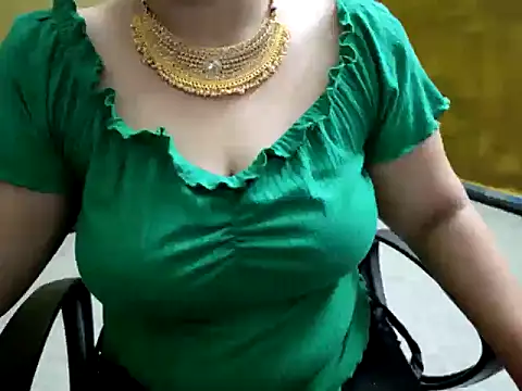 Snapshot of Tamil_VirginAss2 chatting on 12-02-25, 12:44 Tamil VirginAss2 online show from 12-02-25, 12:44