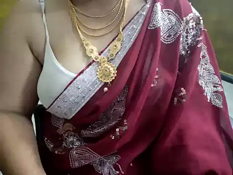 Snapshot of Tamil_VirginAss2 chatting on 02-10-26, 03:44 Tamil VirginAss2 online show from 02-10-26, 03:44