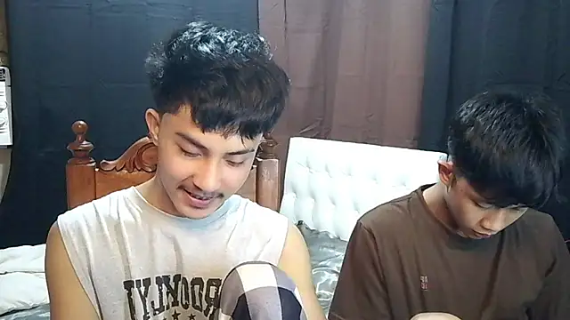 Snapshot of Urloverhardcock chatting on 07-27-26, 04:14 Urloverhardcock online show from 07-27-26, 04:14