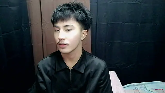 Snapshot of Urloverhardcock chatting on 06-22-26, 03:42 Urloverhardcock online show from 06-22-26, 03:42