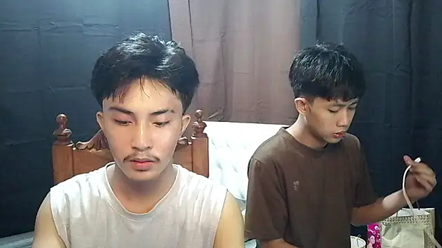 Snapshot of Urloverhardcock chatting on 07-29-26, 03:17 Urloverhardcock online show from 07-29-26, 03:17
