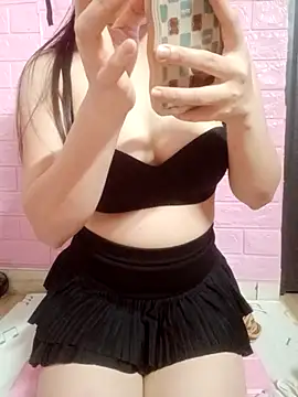 NannanLy2002 online show from 12-22-25, 06:52