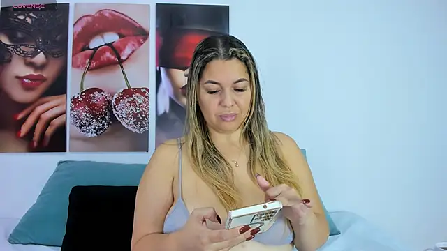 Andhrea Vale online show from 11-14-25, 12:20