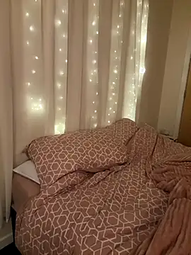 LillieMaee online show from 12-02-25, 12:55