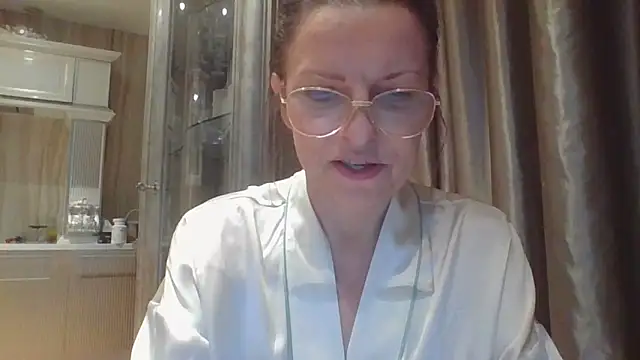 Snapshot of Eva_Glad chatting on 11-07-25, 08:19 Eva Glad online show from 11-07-25, 08:19