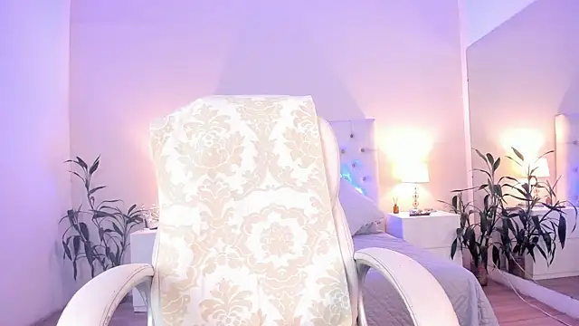 Scarlett Bunny  online show from 04-15-26, 07:58