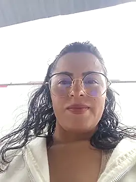 Snapshot of ALEJA__22 chatting on 04-27-26, 03:10 ALEJA 22 online show from 04-27-26, 03:10
