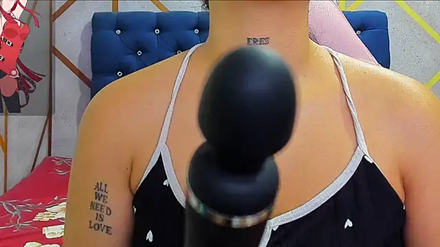 Snapshot of _vaiolet_owo chatting on 02-04-26, 05:02 vaiolet owo online show from 02-04-26, 05:02