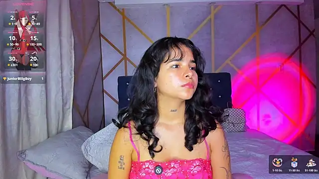 Snapshot of _vaiolet_owo chatting on 02-09-26, 05:49 vaiolet owo online show from 02-09-26, 05:49