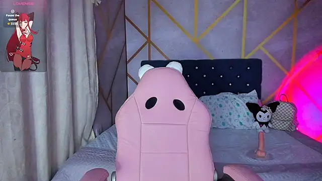 Snapshot of _vaiolet_owo chatting on 03-04-26, 08:00 vaiolet owo online show from 03-04-26, 08:00