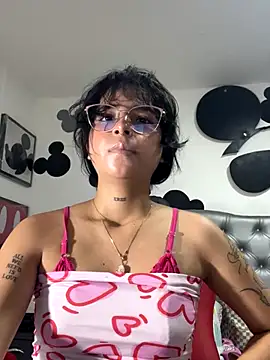  vaiolet owo online show from 11-09-25, 06:39