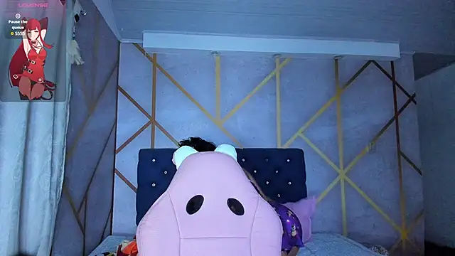 Snapshot of _vaiolet_owo chatting on 02-26-26, 05:40 vaiolet owo online show from 02-26-26, 05:40