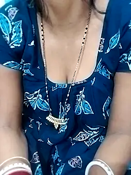 Ragini-hot online show from 11-12-25, 10:41