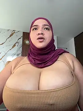 Snapshot of sweetmuslim01 chatting on 05-08-26, 08:12 sweetmuslim01 online show from 05-08-26, 08:12