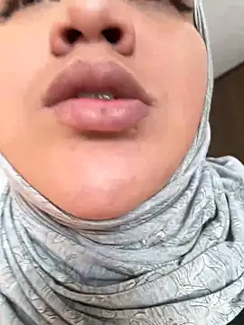 sweetmuslim01 online show from 03-15-25, 09:49