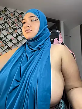 sweetmuslim01 online show from 03-18-25, 12:19